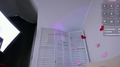 Snapshot of anna_bones chatting on February 15, 2025, 12:43 pm Anna online show from February 15, 2025, 12:43 pm