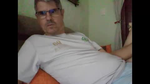 Snapshot of anna_rs chatting on January 6, 2025, 2:25 pm Lucas online show from January 6, 2025, 2:25 pm