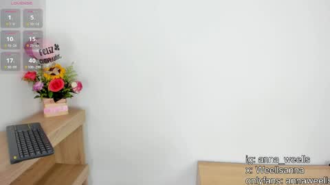  Anna Weells  online show from April 1, 2026, 3:53 pm