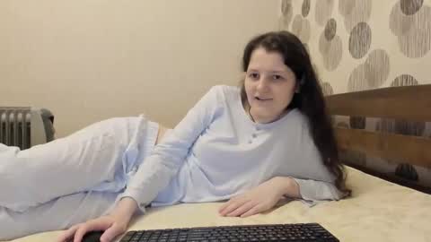 annaahcharm online show from June 5, 2026, 10:26 pm