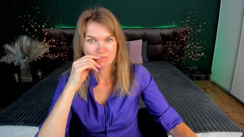Annabel online show from September 25, 2025, 4:54 pm