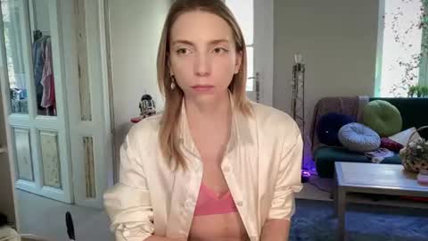 Anna Darko online show from August 5, 2026, 12:08 pm