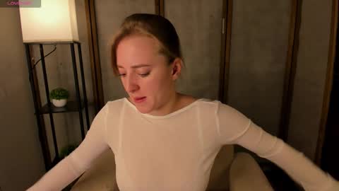 Snapshot of annagrees1 chatting on November 17, 2025, 2:56 pm annagrees1 online show from November 17, 2025, 2:56 pm