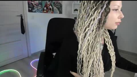 Snapshot of annanebula chatting on April 26, 2026, 5:43 pm Anna online show from April 26, 2026, 5:43 pm