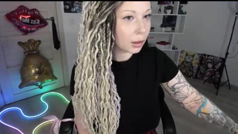 Snapshot of annanebula chatting on May 14, 2026, 1:23 am Anna online show from May 14, 2026, 1:23 am