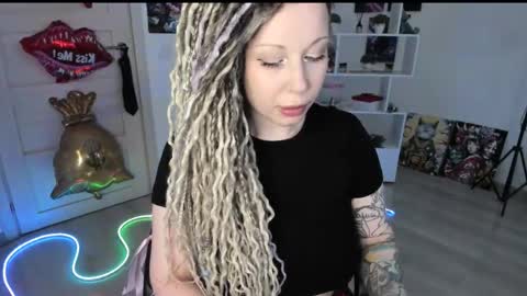 Snapshot of annanebula chatting on May 20, 2026, 10:32 am Anna online show from May 20, 2026, 10:32 am