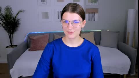 Im Anna online show from May 15, 2026, 8:43 am