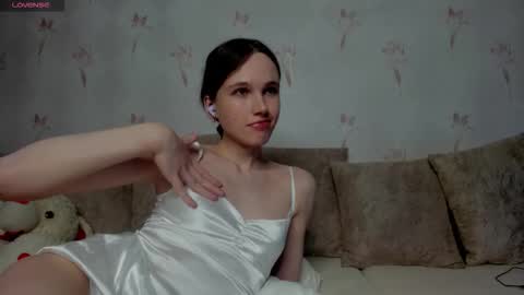 annatomnaya online show from November 2, 2025, 5:04 pm