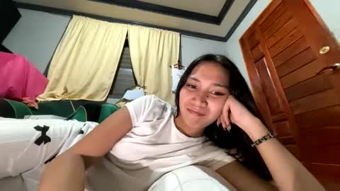 Snapshot of anne_chanelx chatting on April 6, 2026, 5:25 pm anne_chanelx online show from April 6, 2026, 5:25 pm