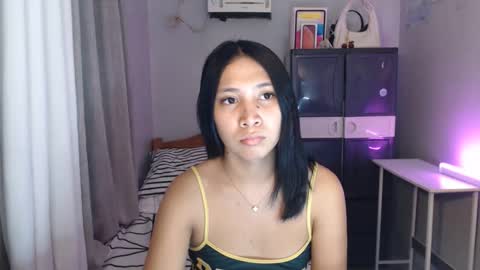 Snapshot of anne_chanelx chatting on May 9, 2026, 11:26 am anne_chanelx online show from May 9, 2026, 11:26 am