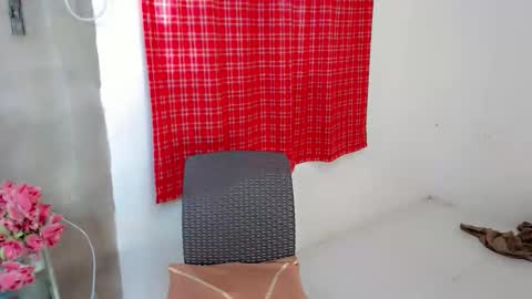 Snapshot of anne_levine chatting on November 19, 2025, 10:32 pm SWEET ANNE online show from November 19, 2025, 10:32 pm