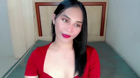 Snapshot of anne_levine chatting on December 3, 2025, 8:23 am SWEET ANNE online show from December 3, 2025, 8:23 am