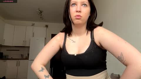 kira online show from April 15, 2026, 7:15 am