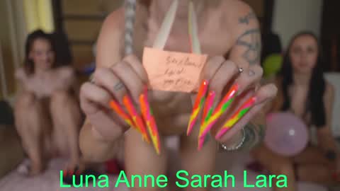 Snapshot of annemanifique chatting on December 31, 2024, 2:14 pm Annemanifique Anne Lara Kelly online show from December 31, 2024, 2:14 pm