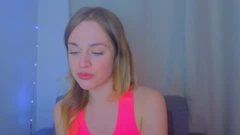 Snapshot of anneriver chatting on April 3, 2026, 9:35 pm anneriver online show from April 3, 2026, 9:35 pm