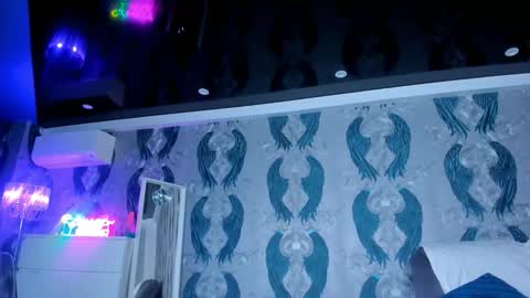 Ana online show from September 26, 2025, 3:54 am