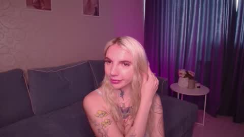 Snapshot of annetenet chatting on September 13, 2025, 9:20 am Annet online show from September 13, 2025, 9:20 am