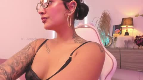Snapshot of anngel_1 chatting on April 7, 2026, 7:14 pm Angel online show from April 7, 2026, 7:14 pm