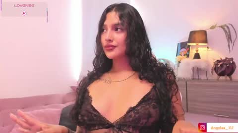 Snapshot of anngel_1 chatting on May 7, 2026, 5:07 pm Angel online show from May 7, 2026, 5:07 pm