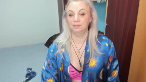 Snapshot of anngelynajoy chatting on January 7, 2026, 10:34 pm Anngel online show from January 7, 2026, 10:34 pm