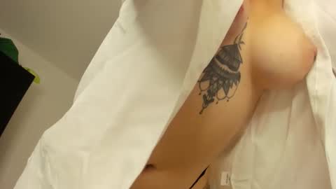 Annia Acosta online show from December 14, 2025, 1:55 am