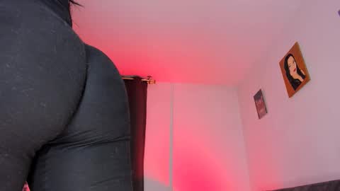 Snapshot of annibigass4daddy chatting on February 3, 2026, 2:53 am Creamy online show from February 3, 2026, 2:53 am