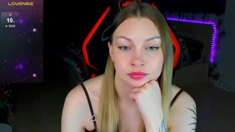 Annie online show from March 6, 2026, 9:55 pm