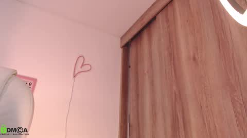 Annie online show from March 11, 2025, 12:50 pm