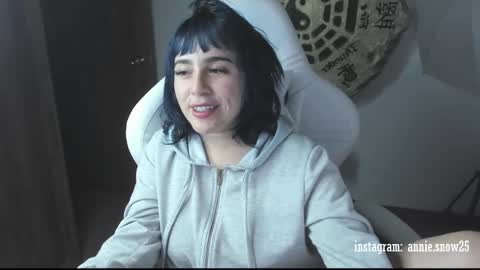 JEANNE no olvides seguirme dont forget follow me  uu online show from February 20, 2025, 3:34 am