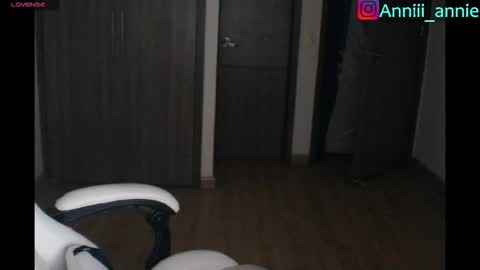 JEANNE no olvides seguirme dont forget follow me  uu online show from March 16, 2026, 11:09 pm