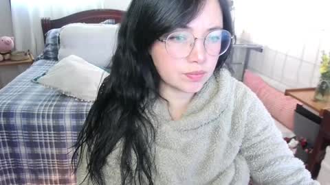Snapshot of annie_swan_18 chatting on January 15, 2025, 4:11 pm LAURA - A n n i e S w a n online show from January 15, 2025, 4:11 pm