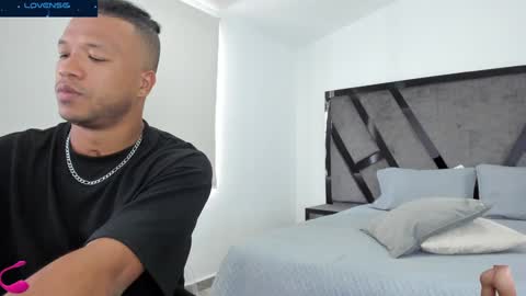 Annie and Stefan online show from December 31, 2024, 6:35 pm