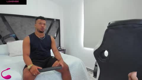 Annie and Stefan online show from October 3, 2025, 3:31 pm