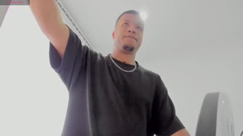 Annie and Stefan online show from December 22, 2025, 12:24 pm