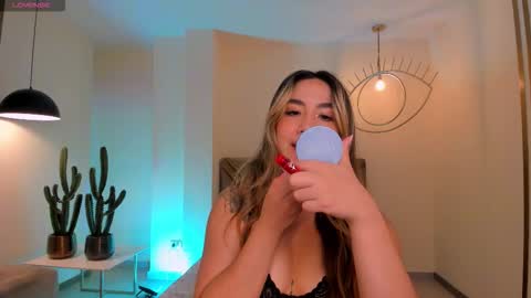 Annie Monroe online show from December 5, 2025, 11:41 am