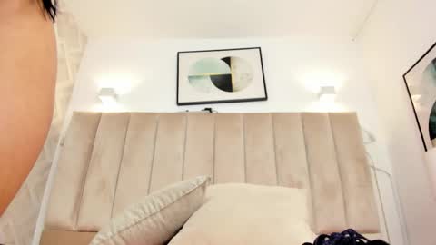 Annie Queen online show from February 20, 2026, 4:09 am