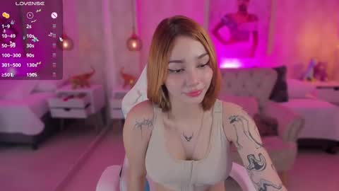 Snapshot of anniita_ chatting on February 19, 2025, 6:33 am VIVIANNA online show from February 19, 2025, 6:33 am