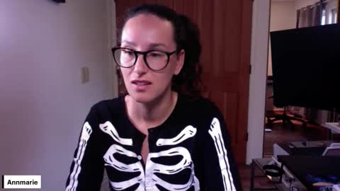 Snapshot of annmarieferrara chatting on October 3, 2025, 4:15 pm Ann online show from October 3, 2025, 4:15 pm