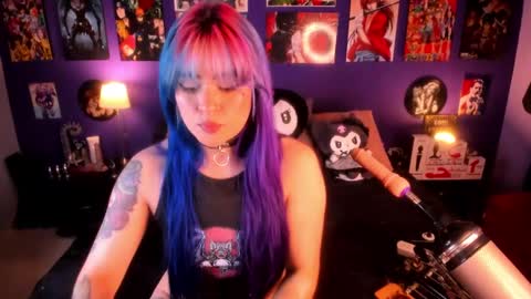 Snapshot of anny_cross chatting on February 18, 2025, 3:31 am Paty online show from February 18, 2025, 3:31 am