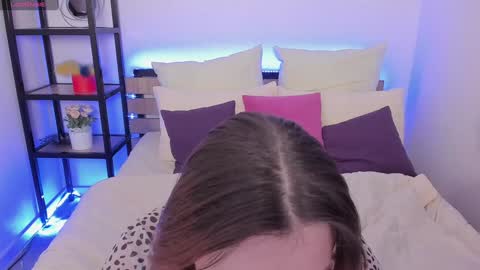 Snapshot of anny_limis chatting on December 10, 2024, 7:37 am Anna online show from December 10, 2024, 7:37 am