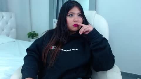 ANNY LOUIS online show from February 19, 2025, 8:22 am