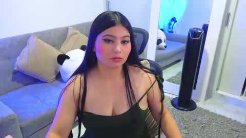 ANNY LOUIS online show from November 27, 2025, 8:00 pm