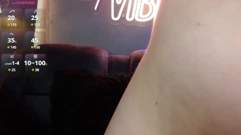 Snapshot of anny_loves chatting on January 10, 2025, 12:17 am anny_loves online show from January 10, 2025, 12:17 am