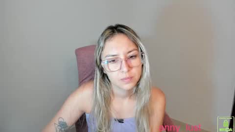 Snapshot of anny_lust chatting on November 1, 2025, 3:58 pm Issabela online show from November 1, 2025, 3:58 pm