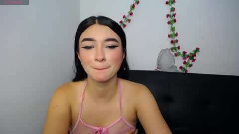 Anny online show from April 22, 2026, 8:21 pm