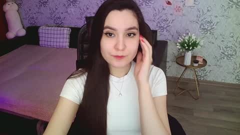 Annie online show from December 29, 2024, 3:44 am