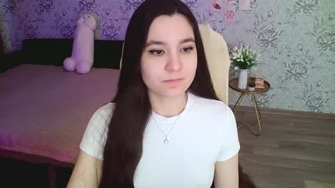 Annie online show from January 24, 2025, 6:57 am