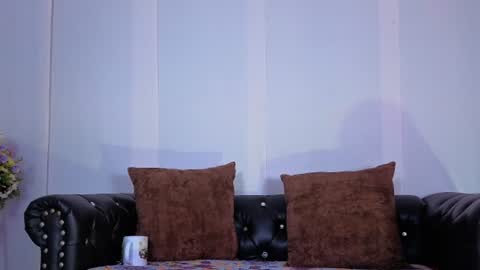 Snapshot of annylittle_ chatting on June 23, 2026, 3:26 am LittleSunny My schedule 1400 - 2200 GMT -5 online show from June 23, 2026, 3:26 am