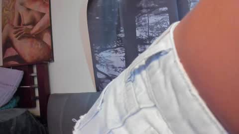 Snapshot of annyluna1 chatting on April 18, 2026, 9:26 pm Annyluna online show from April 18, 2026, 9:26 pm