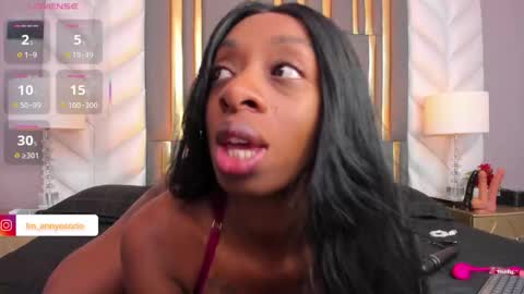 Snapshot of annyosoriio chatting on December 2, 2025, 8:26 pm Anny online show from December 2, 2025, 8:26 pm